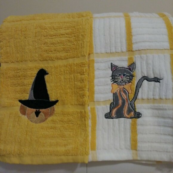 Kitchen Towels Waffles 100% Cotton 26x15 with a Halloween Embroidered Design 2 - Picture 1 of 5